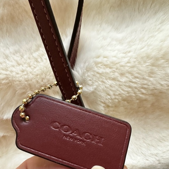 COACH Flower Reversible City Tote ๐ธ๐บ๐ธ๐บ - Picture 12 of 12